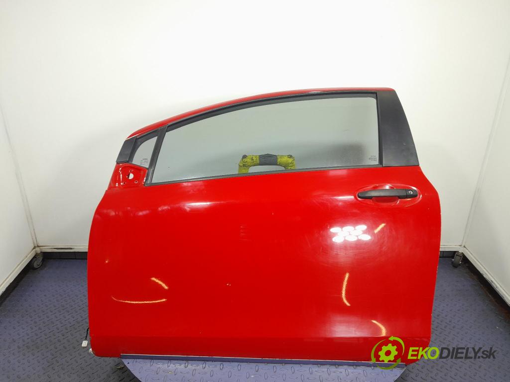 Toyota Yaris 2007 dvere Predné Vľavo: