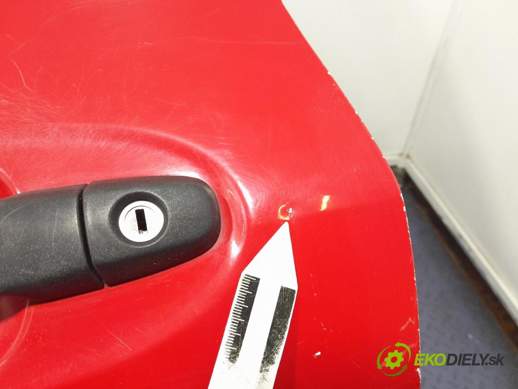 Toyota Yaris 2007 dvere Predné Vľavo: