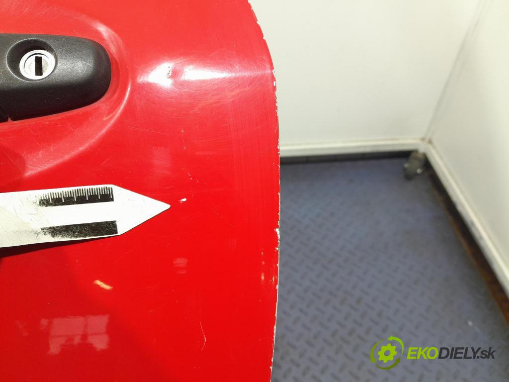 Toyota Yaris 2007 dvere Predné Vľavo: