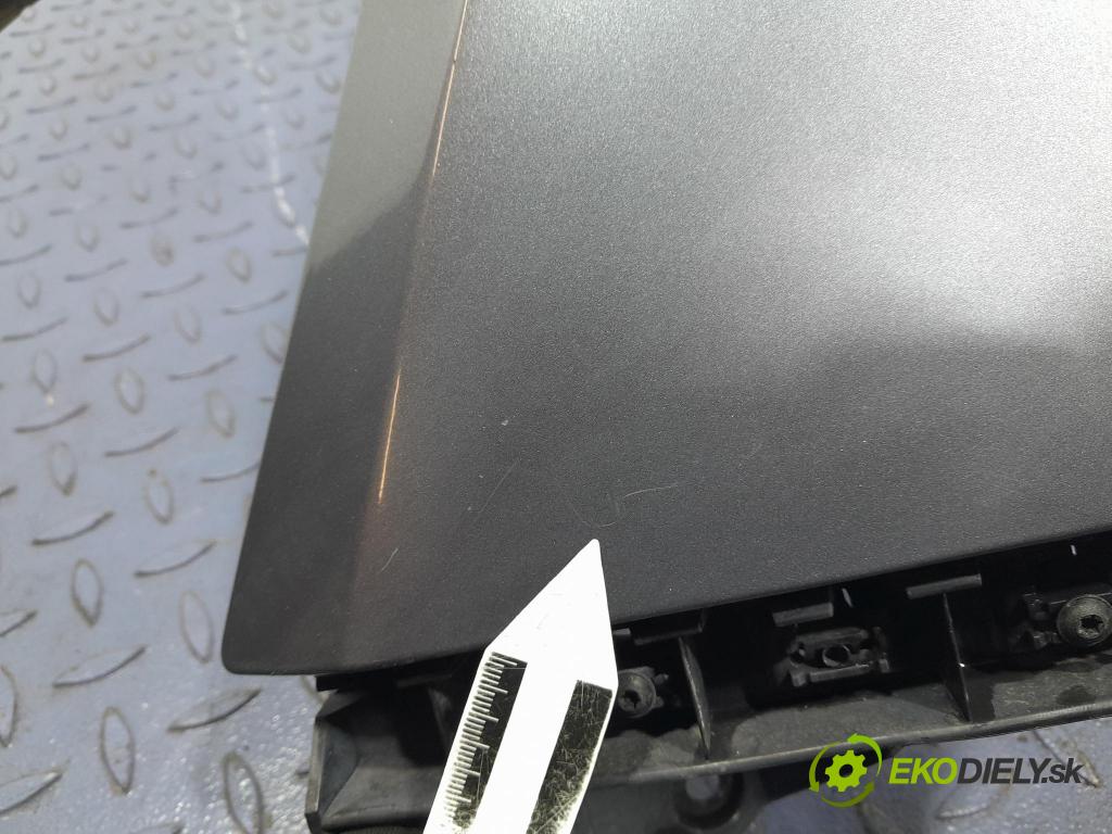 Mitsubishi Colt 2005 blatník Predné Vľavo: