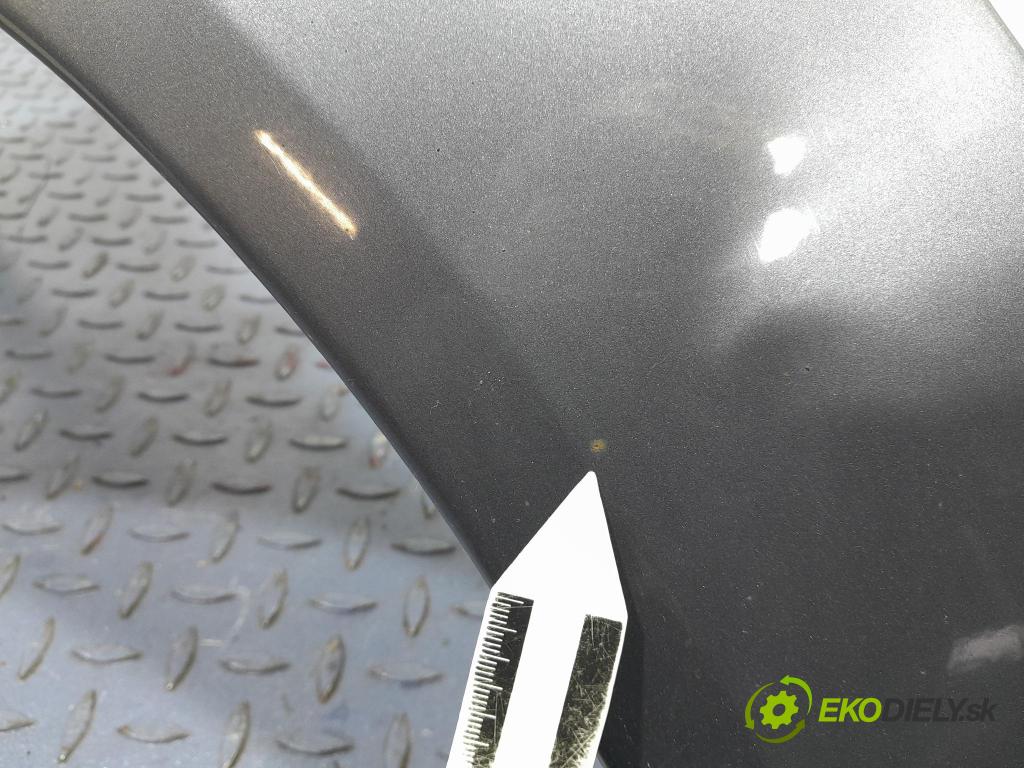 Mitsubishi Colt 2005 blatník Predné Vľavo: