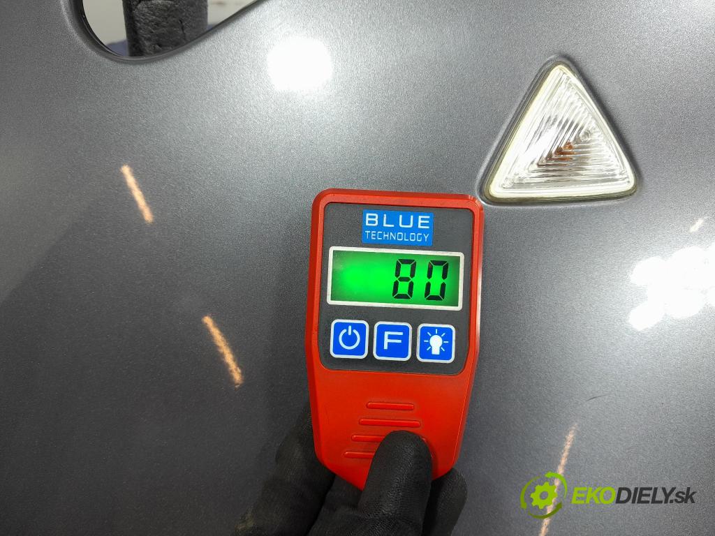 Mitsubishi Colt 2005 blatník Predné Vľavo: