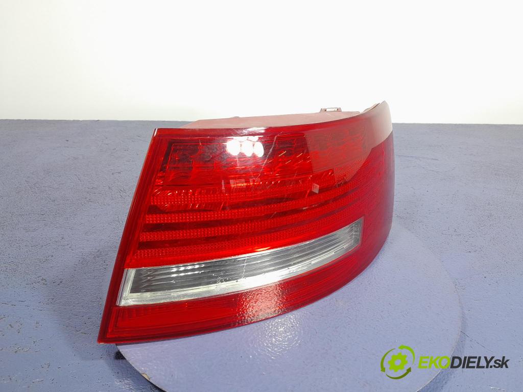 Audi A6 2004 světlo Zad: Práva: Mimo: