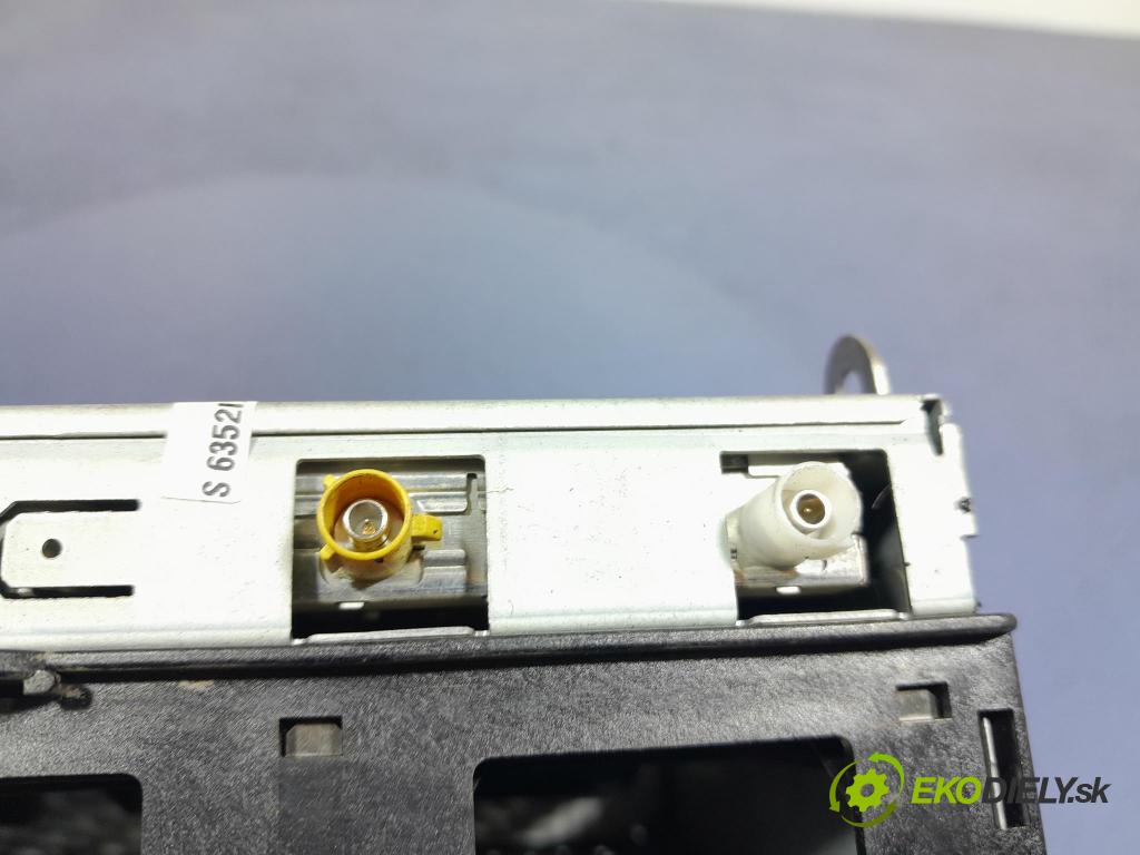 Audi A6 2004 Zesilovač: 4F0035541