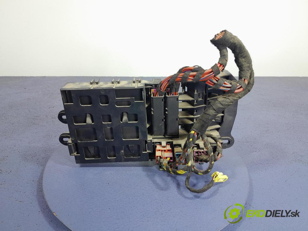 Audi A6 2004 riadiaca jednotka Komfortu 4F0907289E