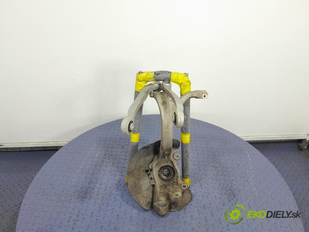 Audi A6 2004 náboj Prava: 4F0407242D