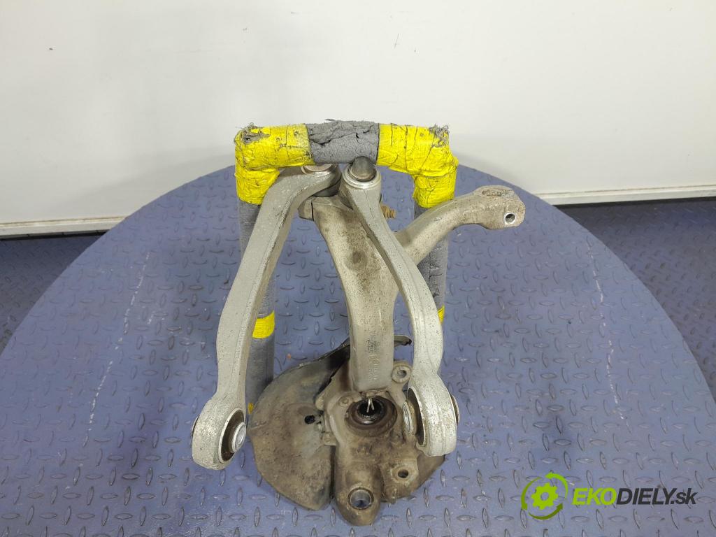 Audi A6 2004 náboj Prava: 4F0407242D