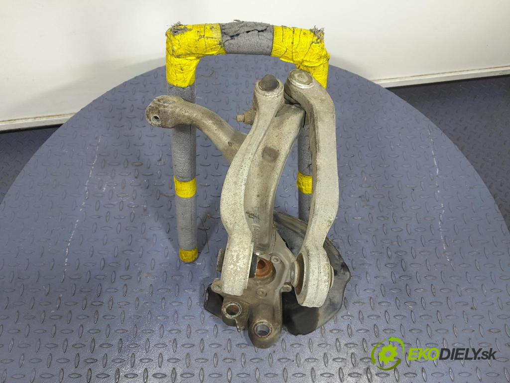 Audi A6 2004 náboj ľavá 4F0407241D