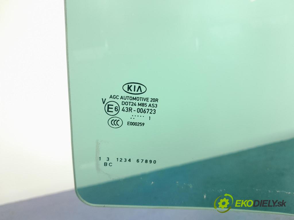 Kia Sportage 2021 sklo dvere zad Prava: