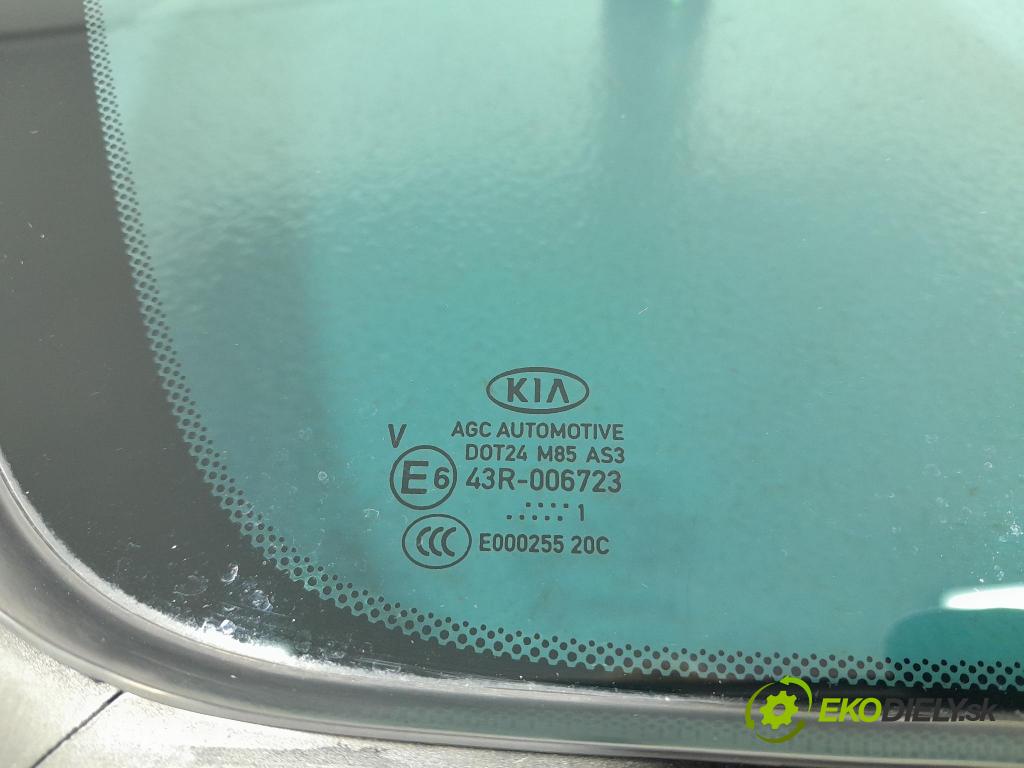 Kia Sportage 2021 sklo dvere zad Prava: