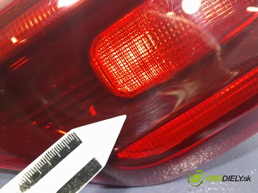 Kia Sportage 2021 svetlo / reflektor zad Prava: Vnútri: 92406F1501