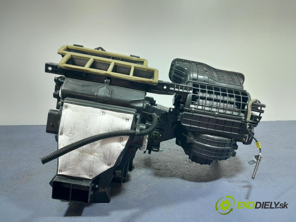 Kia Sportage 2021 radiator 97200-F1440