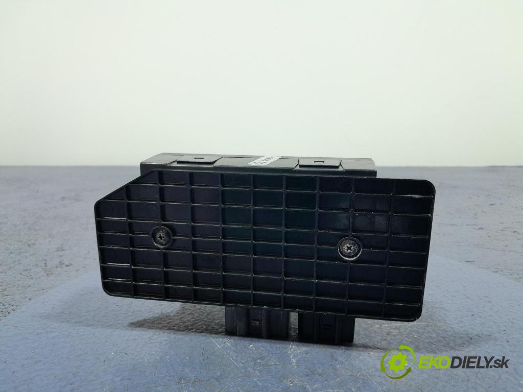 Vw Passat 2003 riadiaca jednotka Komfortu 1C0959799B