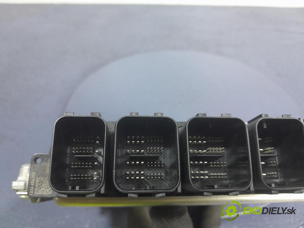 Bmw Seria 1 2020 riadiaca jednotka Motor: 5A24334