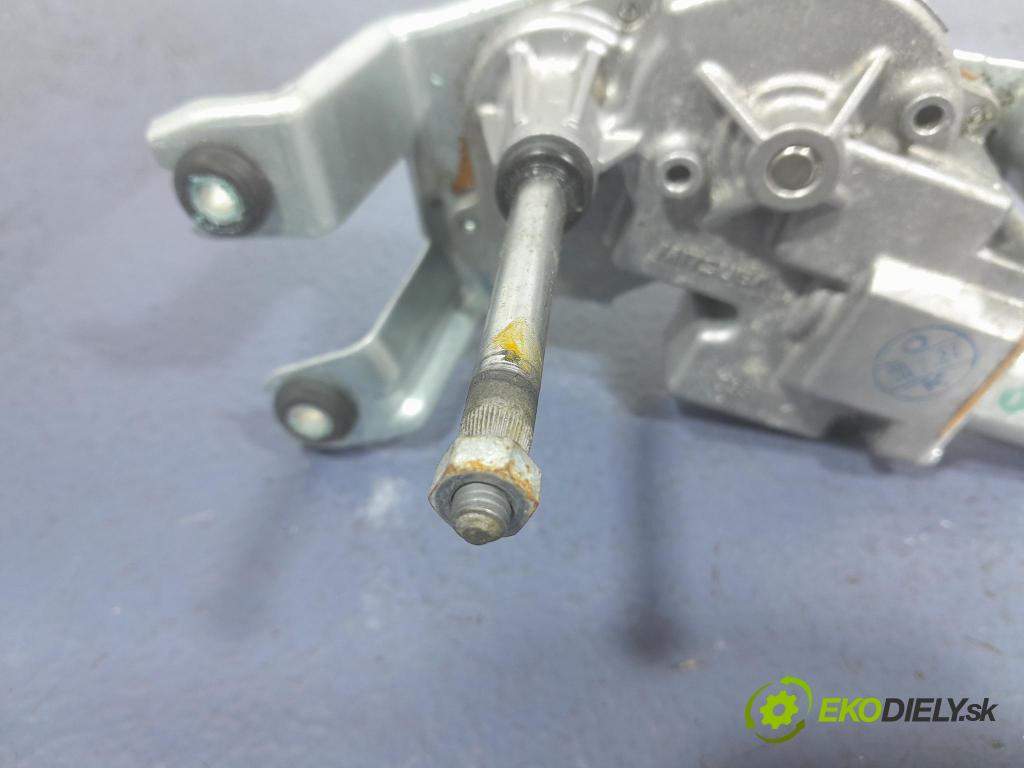 Bmw Seria 1 2020 motor: Stierače: zad 8495516