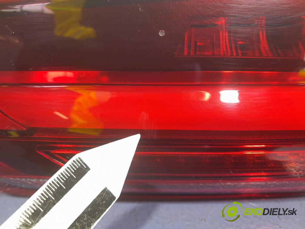 Bmw Seria 1 2020 světlo Zad: Práva: Uvnitř 7450852