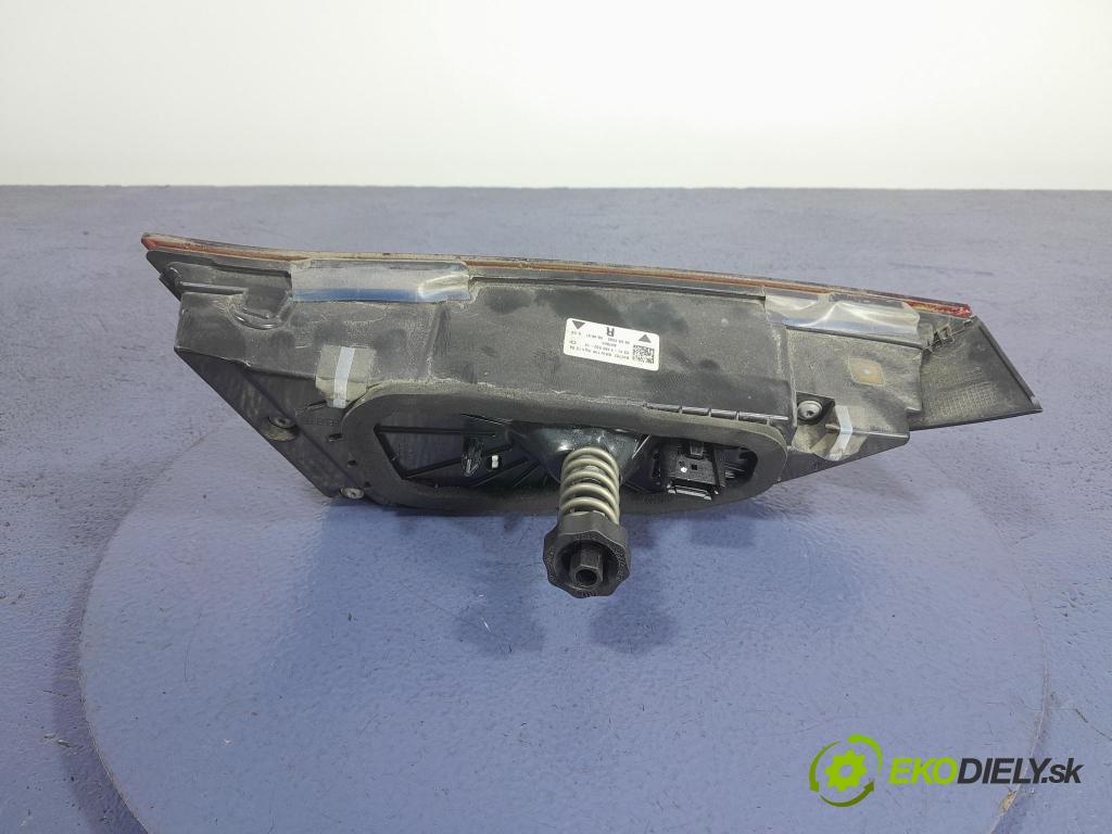 Bmw Seria 1 2020 světlo Zad: Práva: Uvnitř 7450852