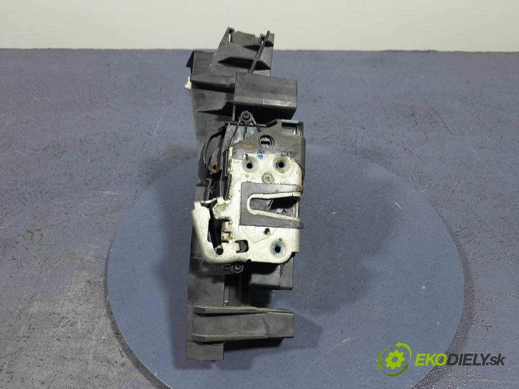 Ford Fusion 2013 zámek dveře před Levý: AE8A-5421813-CC