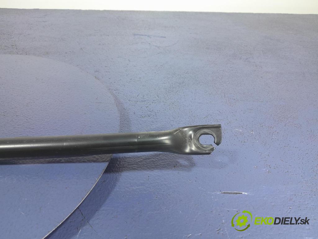 Bmw Seria 1 2020 výztuha Čelní / stěna Přední 7436244