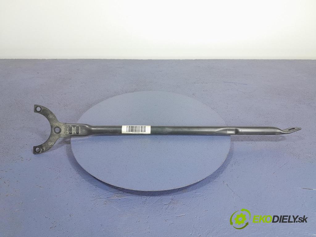 Bmw Seria 1 2020 výztuha Čelní / stěna Přední 7436243