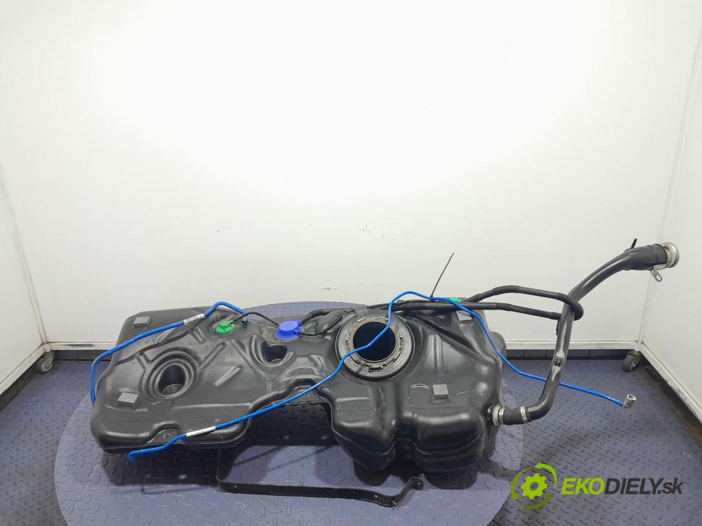 Bmw Seria 1 2020 Nádrž: paliva 7465135