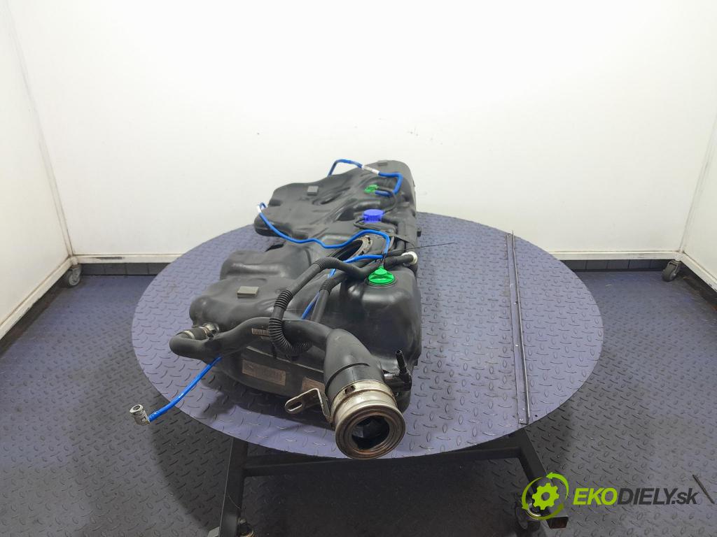 Bmw Seria 1 2020 Nádrž: paliva 7465135