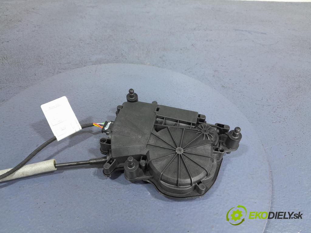 Bmw Seria 1 2020 zámek Klapky: kufr 7461707