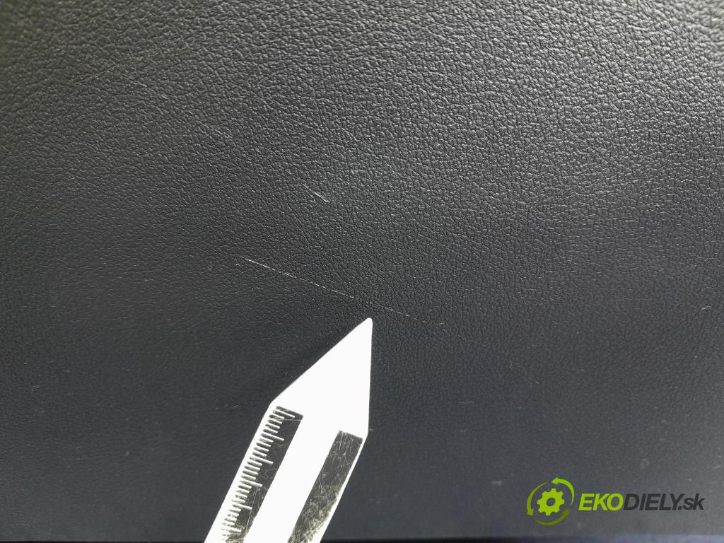 Bmw Seria 1 2020 kastlík 7937981