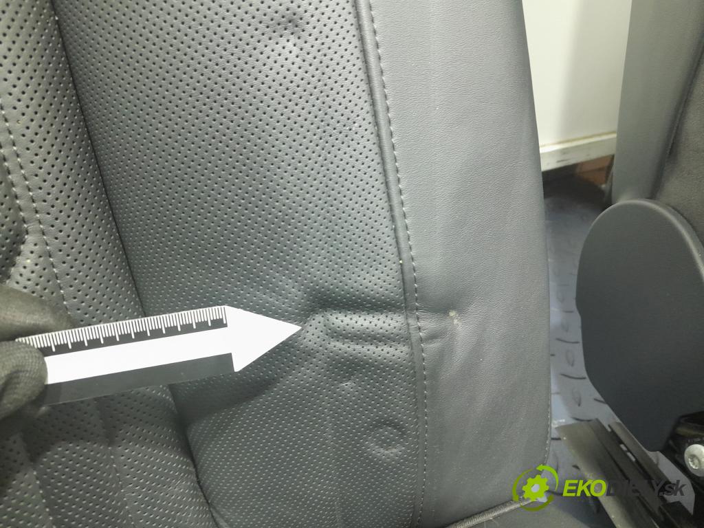 Audi A8 2019 sedačke: Soubor. 01