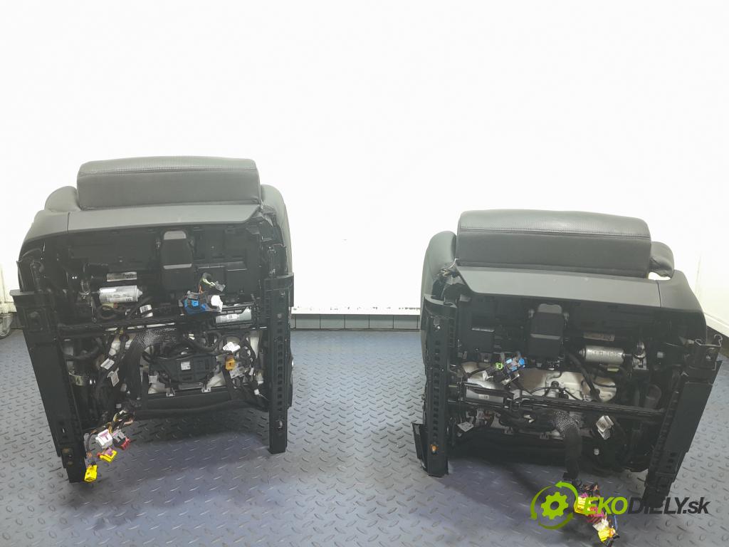 Audi A8 2019 sedačke: Soubor. 01