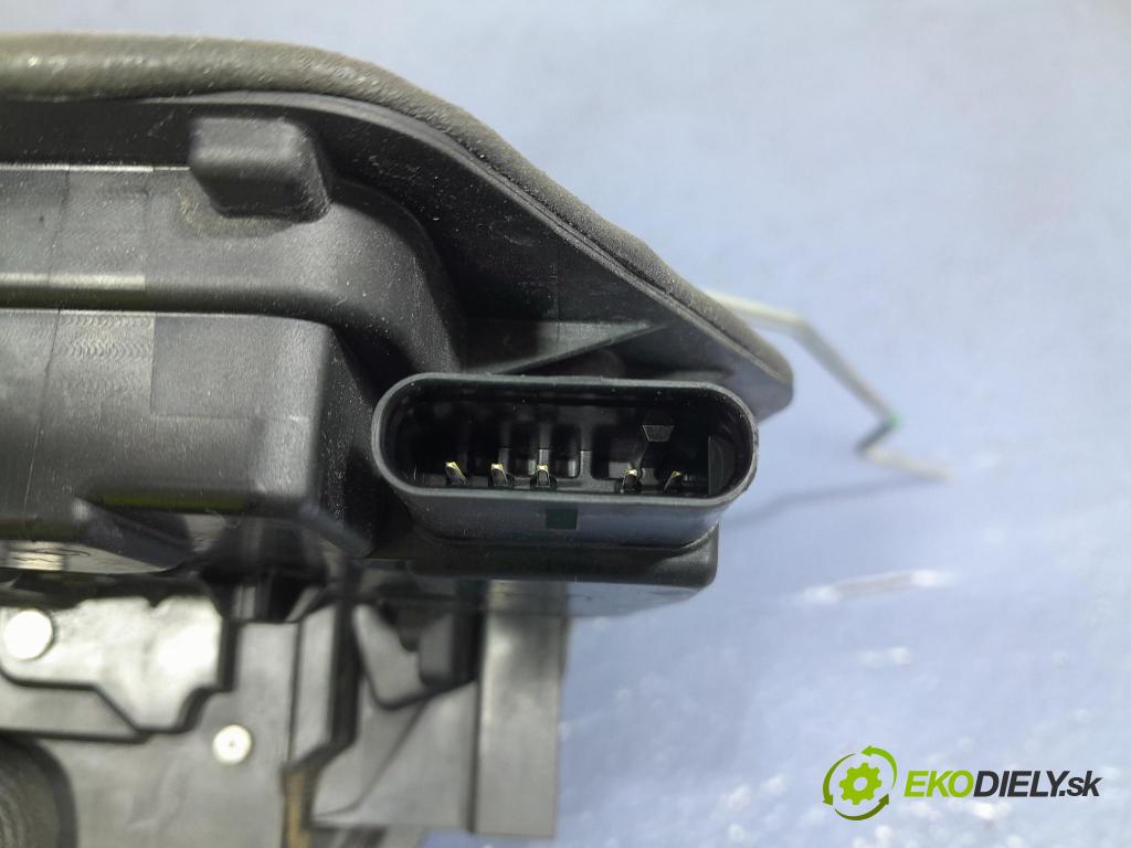 Bmw Seria 1 2020 zámok dvere Predné Vľavo: 7956135