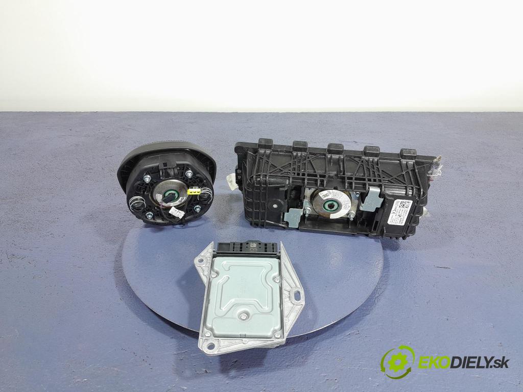 Bmw Seria 1 2020 kokpit,pristrojová doska