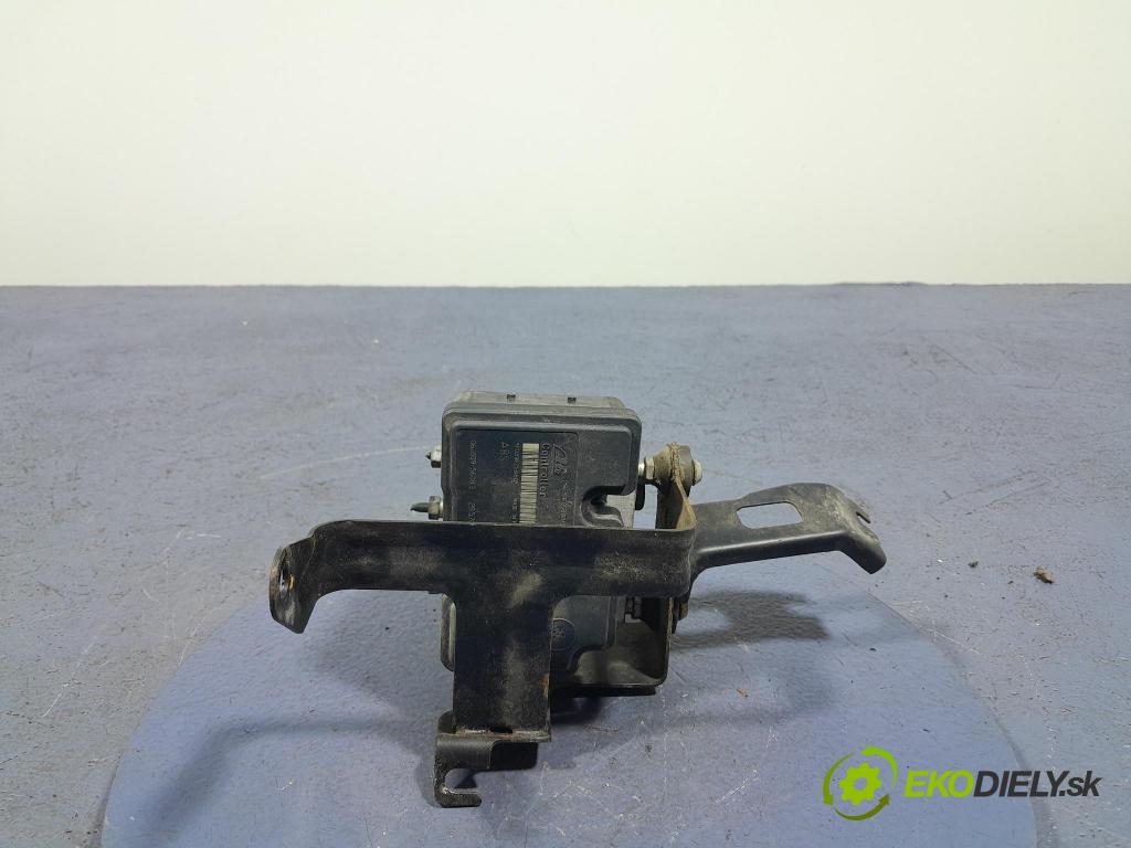 Nissan Pixo 2009 čerpadlo ABS x 062102-13884