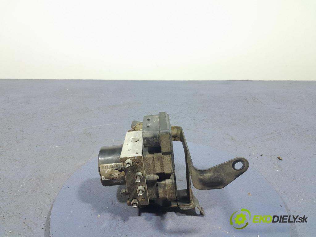 Nissan Pixo 2009 čerpadlo ABS x 062102-13884