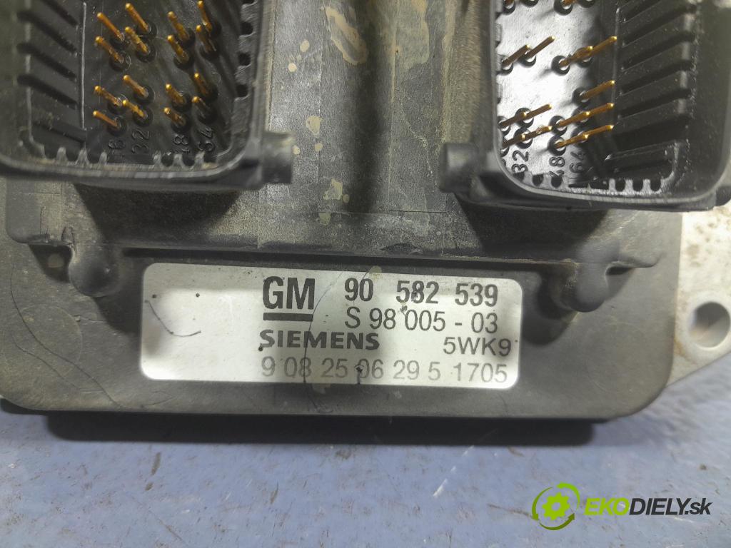 Opel Zafira 1999 riadiaca jednotka Motor: 90582539