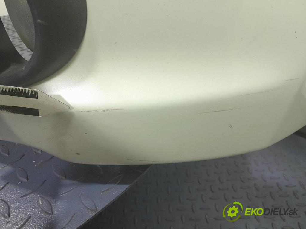 Nissan Pixo 2009 nárazník před