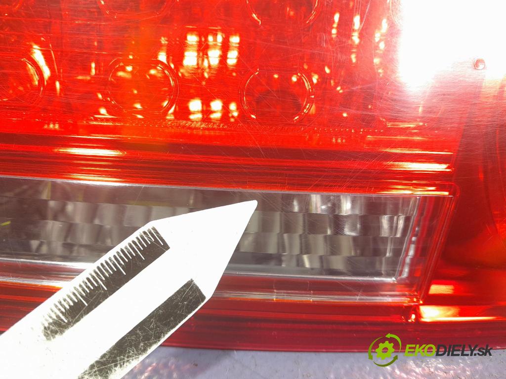 Honda Accord 2008 světlo Zad: Práva: Uvnitř