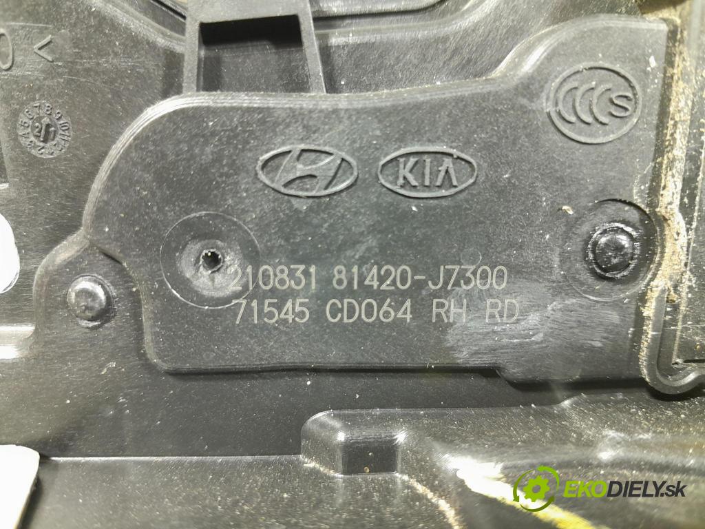 Kia Xceed 2021 zámek dveře Zad: v pravo: 81420-J7300
