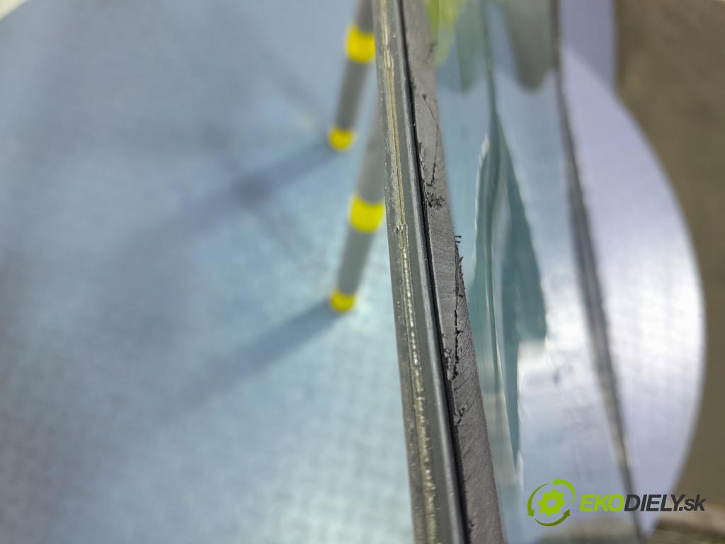 Mazda 6 2015 sklo Predné: přední: