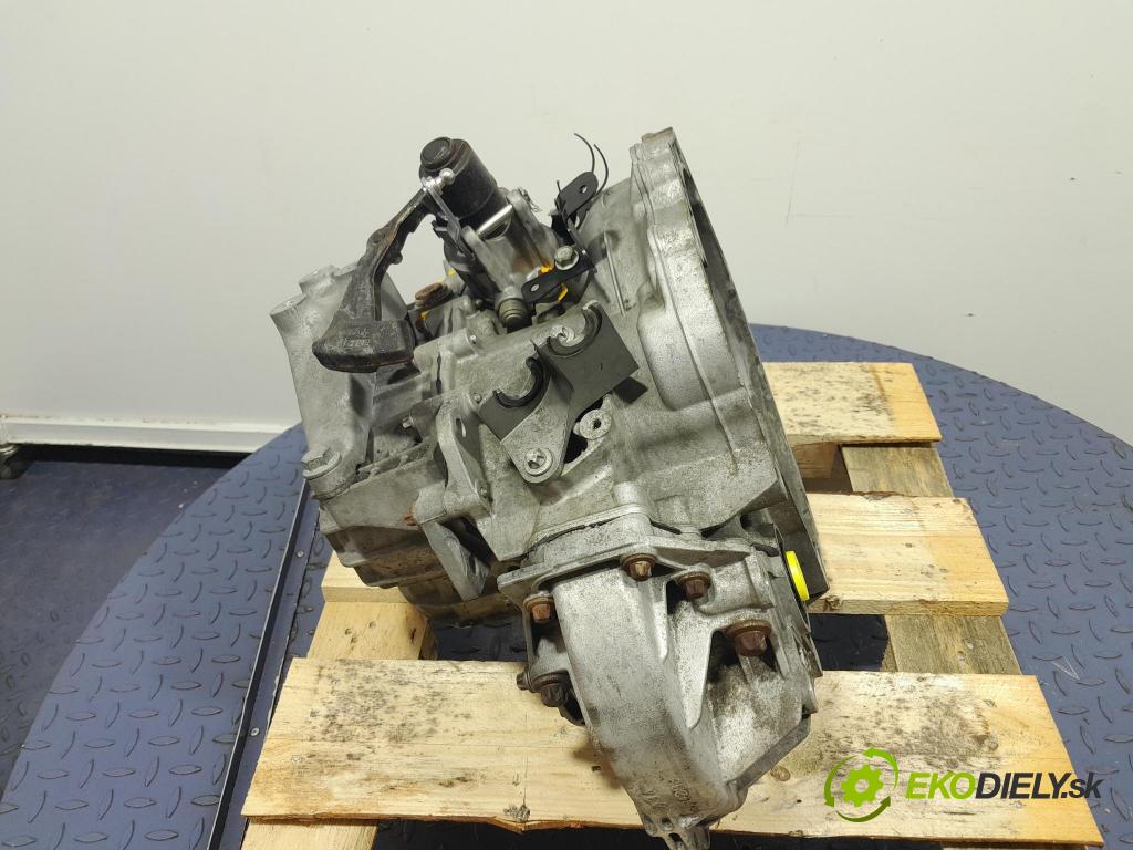 Opel Astra 2011 prevodovka Manualna M32