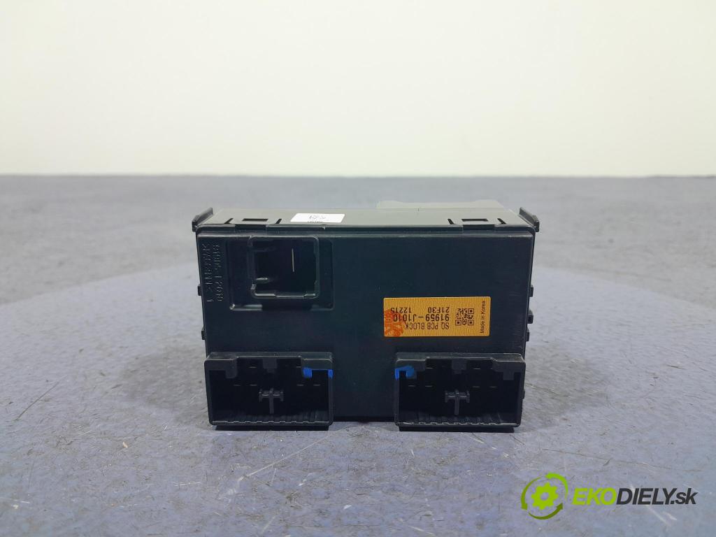 Kia Xceed 2021 skrinka Poistky: 91959-J1010