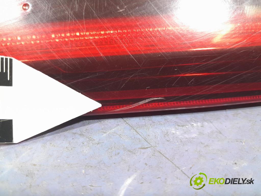Kia Xceed 2021 svetlo / reflektor zad Prava: Vnútri: 92404J7350