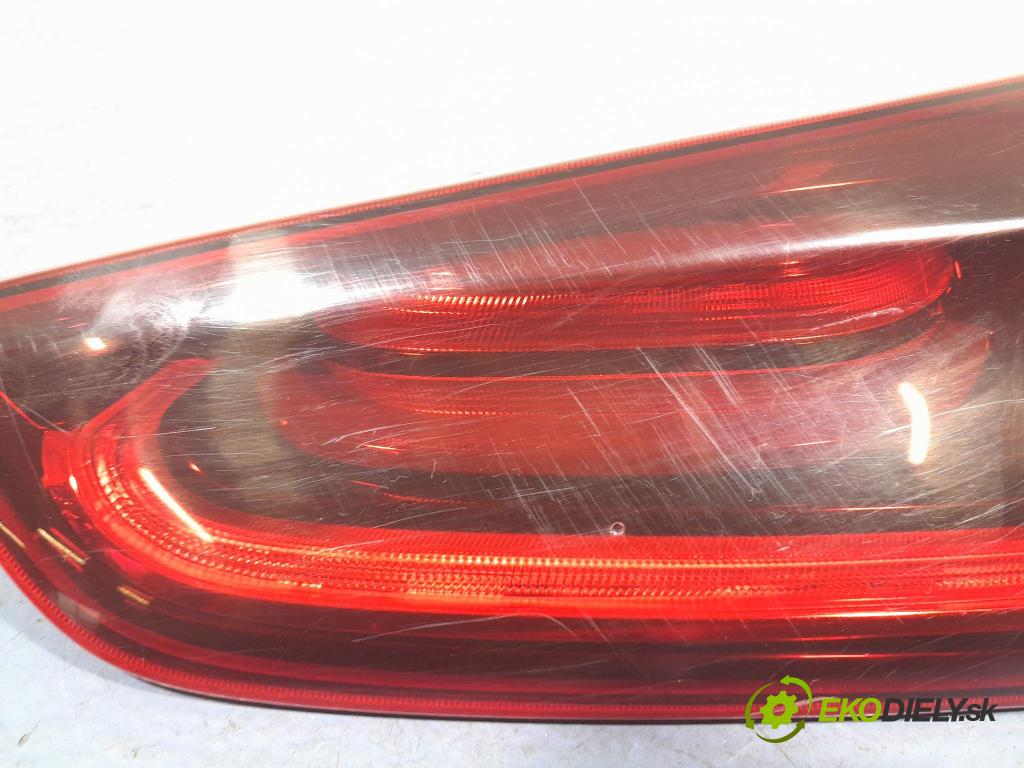 Kia Xceed 2021 svetlo / reflektor zad Prava: Vnútri: 92404J7350