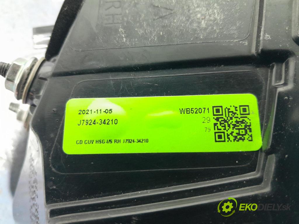 Kia Xceed 2021 svetlo / reflektor zad Prava: Vnútri: 92404J7350