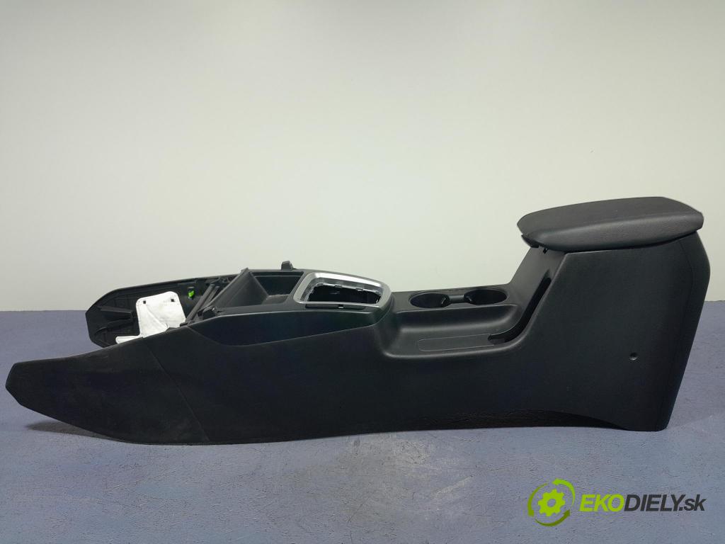 Kia Xceed 2021 tunel Stredný: 84636-J7000