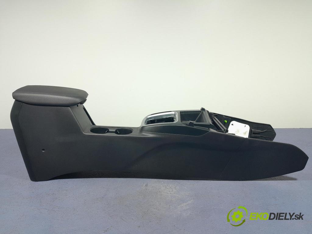 Kia Xceed 2021 tunel Stredný: 84636-J7000