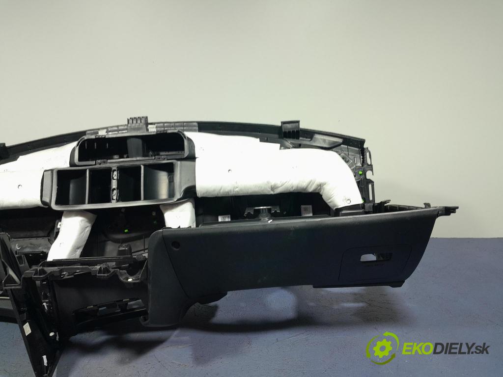 Kia Xceed 2021 kokpit,pristrojová doska 80100-J7100