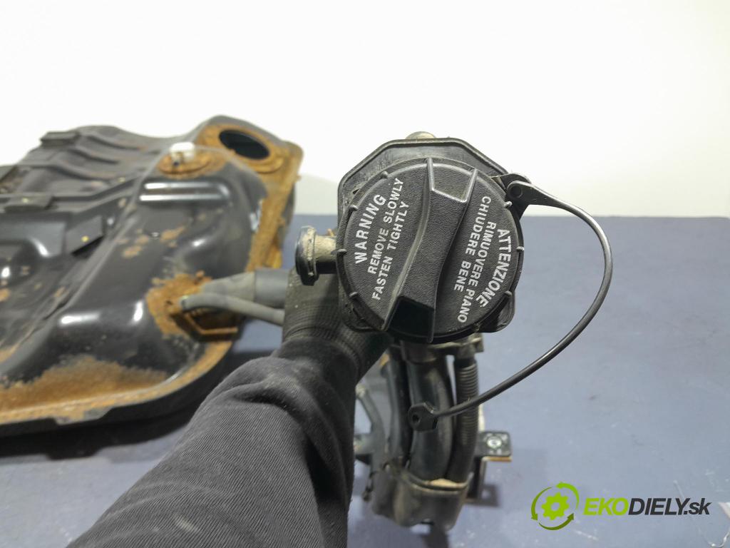 Hyundai I40 2013 Nádrž: paliva 31100-3Z100