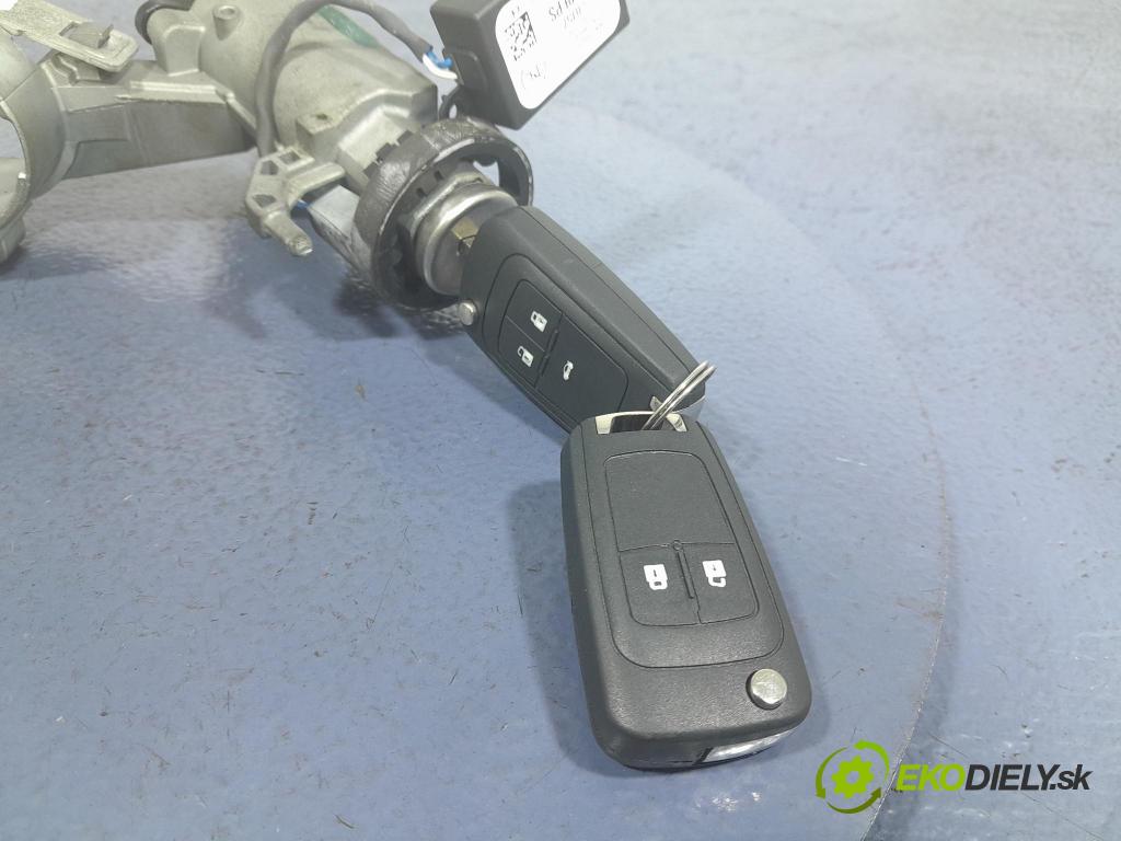 Opel Astra 2011 Spínač zapaľovania: