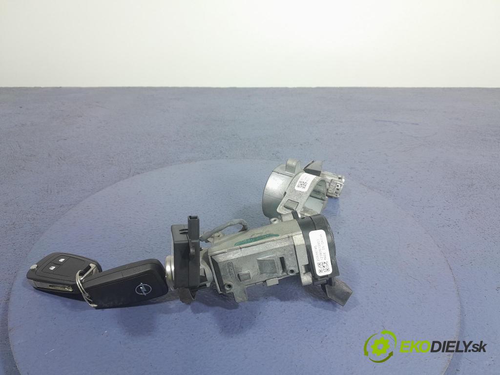 Opel Astra 2011 Spínač zapaľovania: